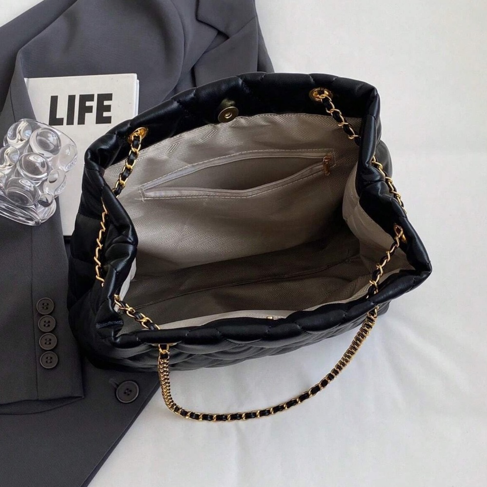 Luxe Black Vegan Leather Quilted Gold Tone chain Large Shoulder Bag - Picture 6 of 7